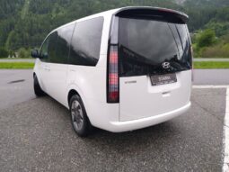 HYUNDAI STARIA Bus Trend Line 2.2 CRDi 2WD voll