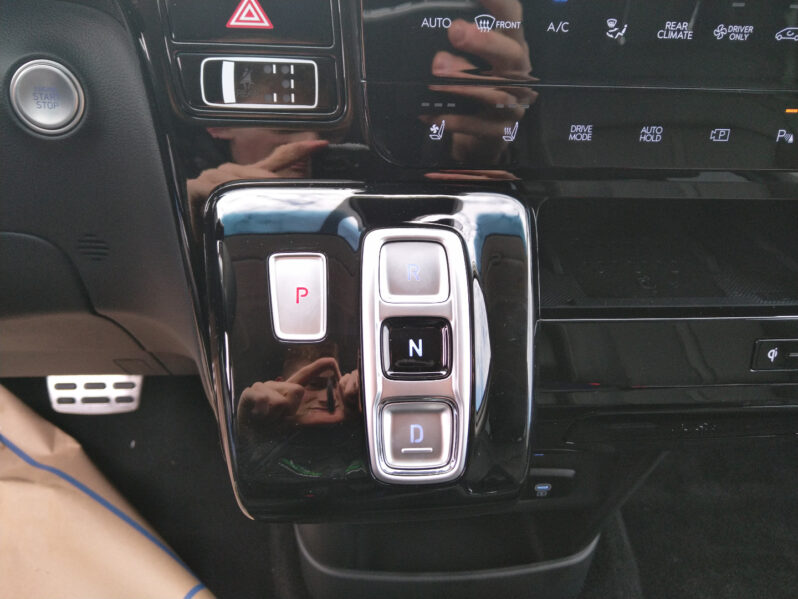 HYUNDAI STARIA Bus HEV Prestige Line 1.6 T-GDi HEV voll