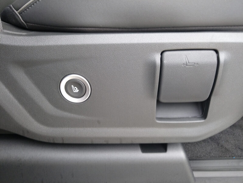 HYUNDAI STARIA Bus HEV Prestige Line 1.6 T-GDi HEV voll