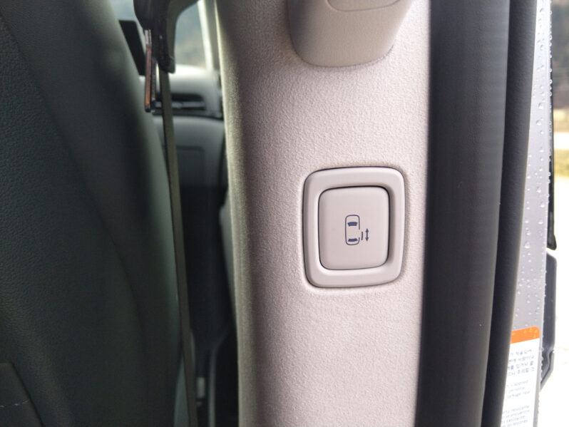 HYUNDAI STARIA Bus HEV Prestige Line 1.6 T-GDi HEV voll