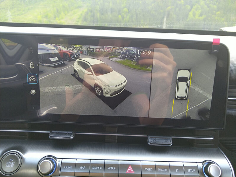 HYUNDAI KONA EV (SX2) GO AUT 65,4 kWh WÄRMEP DACH SW TECHP voll