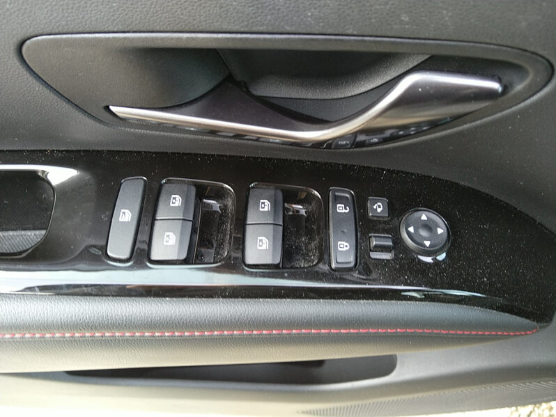 HYUNDAI Tucson NX4 N-Line 1,6 T-GDi 2WD 48V DACH SW voll