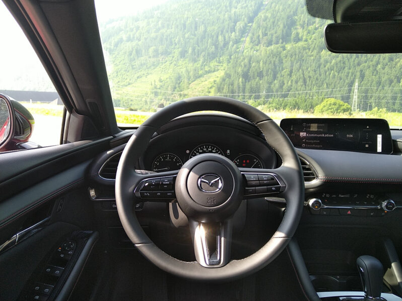 MAZDA 3 G140 AUT HOMURA voll