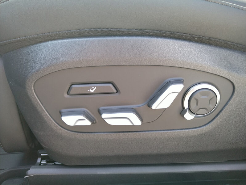 HYUNDAI IONIQ 9 Calligraphy 110 kWh 4WD WÄRMEPUMPE voll