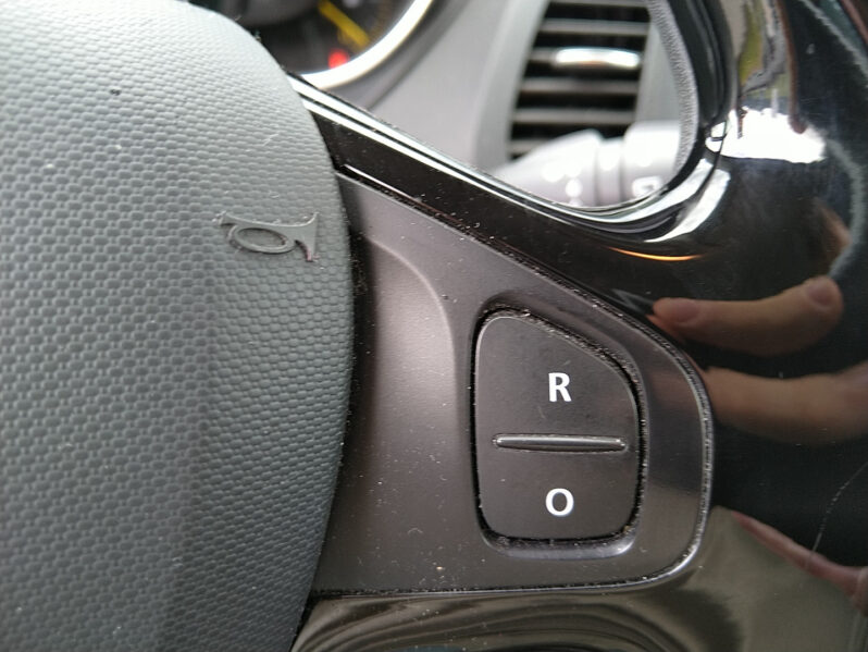 RENAULT CAPTUR EXPRESSION ENERGY dCI 90 PS voll