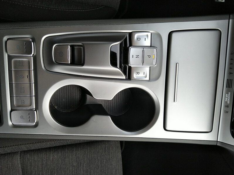 HYUNDAI Kona Elektro Trend Line 64 kWh voll