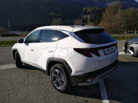 HYUNDAI Tucson NX4 Jubile 1,6 T-GDi HEV 4WD AT t6hj2