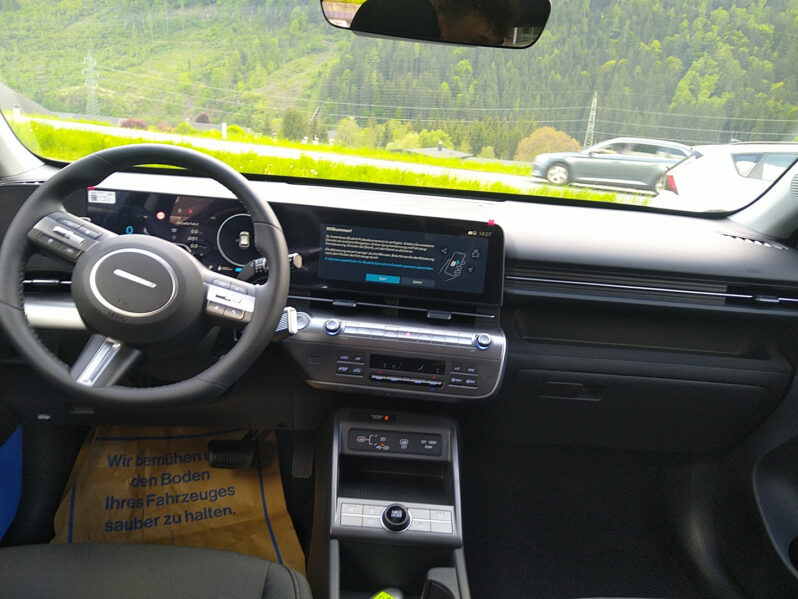 HYUNDAI KONA EV (SX2) GO AUT 65,4 kWh WÄRMEP DACH SW TECHP voll