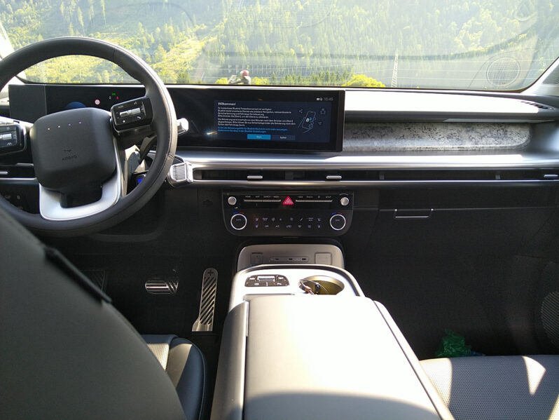 HYUNDAI IONIQ 9 Calligraphy 110 kWh 4WD WÄRMEPUMPE voll