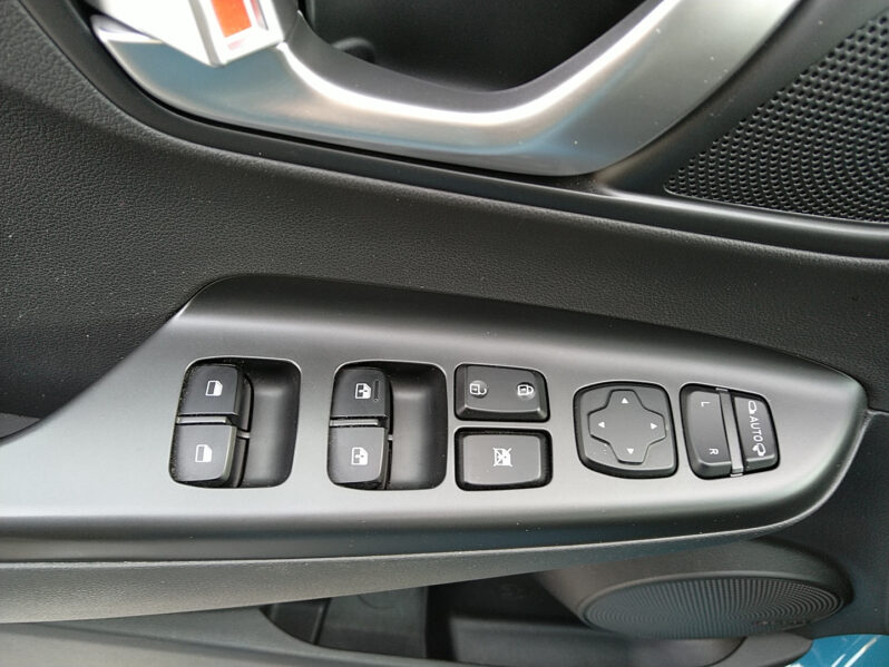 HYUNDAI Kona Elektro Trend Line 64 kWh voll