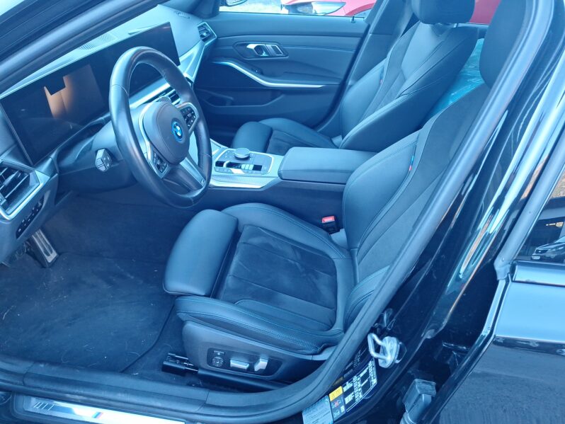 BMW 330e PHEV xDrive Touring Aut. M-Line voll