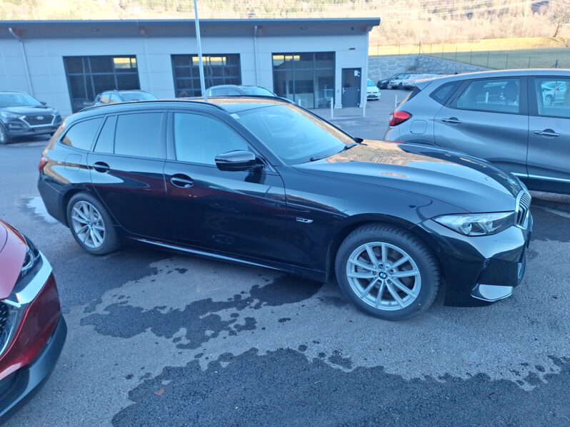 BMW 330e PHEV xDrive Touring Aut. M-Line voll
