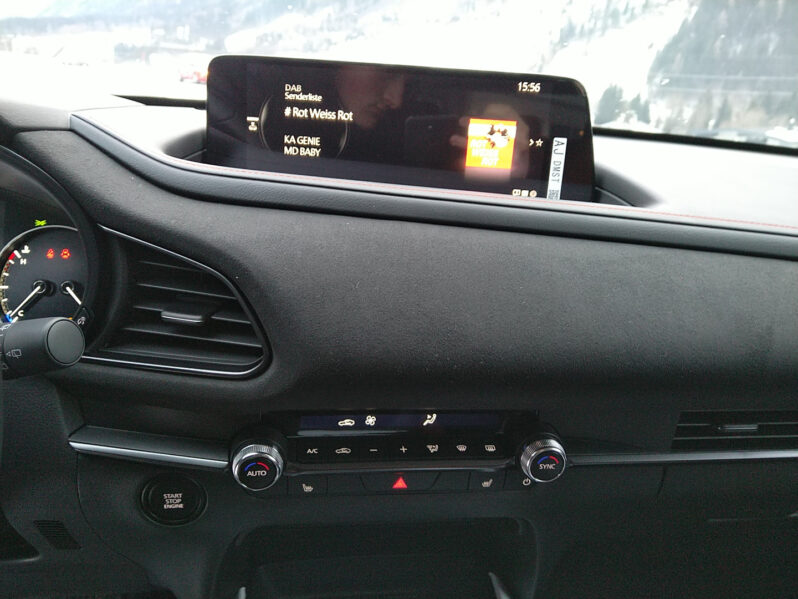 MAZDA CX-30 G140 AUT NAGISA voll