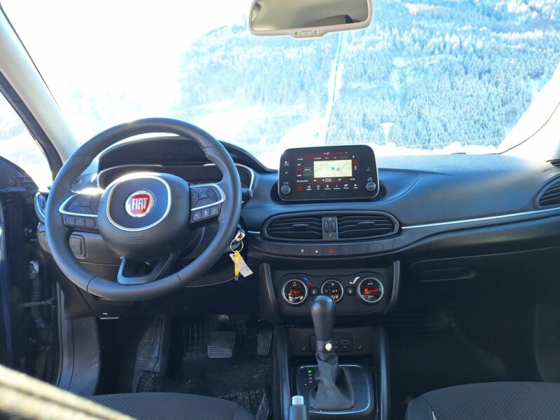 FIAT Tipo 1,6 EtorQ 110 Lounge Automatik voll