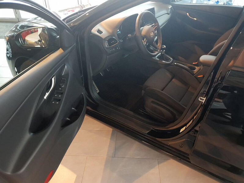 HYUNDAI i30 N-Line 1,6 CRDi voll