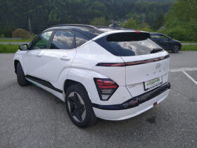 HYUNDAI KONA EV (SX2) GO AUT 65,4 kWh WÄRMEP DACH SW TECHP