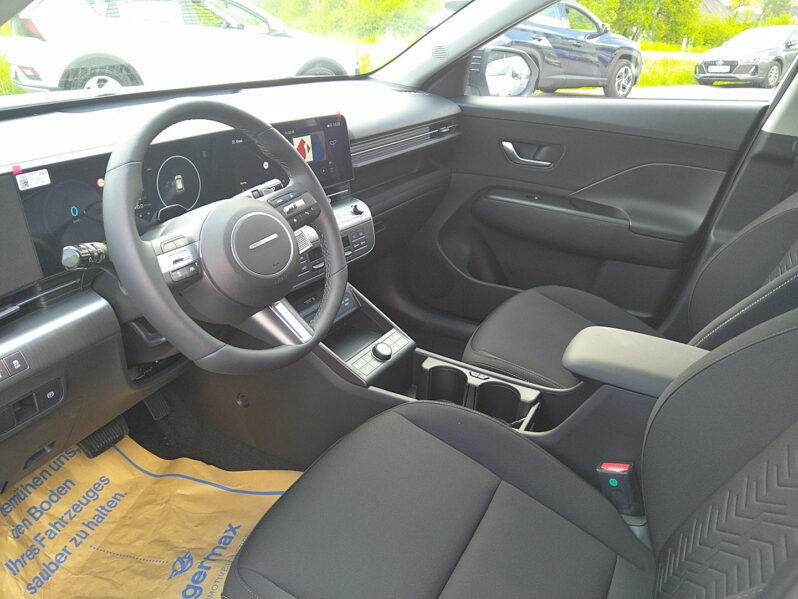 HYUNDAI KONA EV (SX2) GO AUT 65,4 kWh WÄRMEP DACH SW TECHP voll