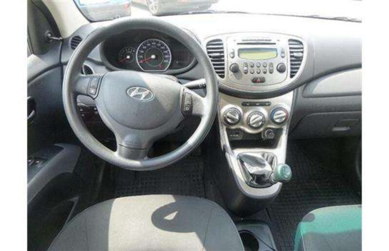 HYUNDAI i10 1,1i Life voll