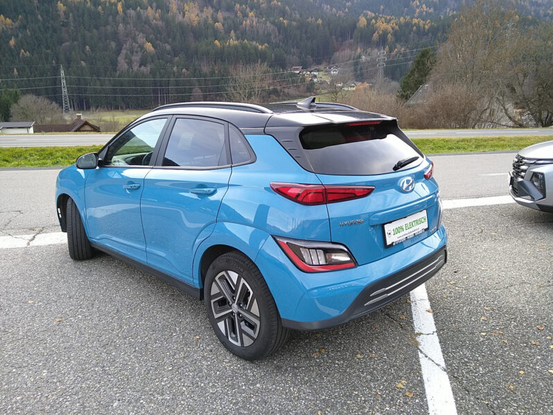 HYUNDAI Kona Elektro Trend Line 64 kWh voll