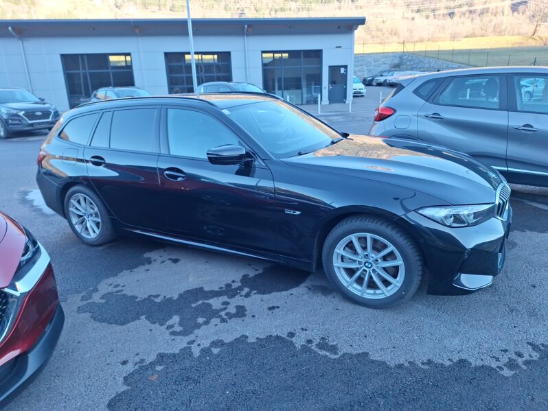BMW 330e PHEV xDrive Touring Aut. M-Line voll