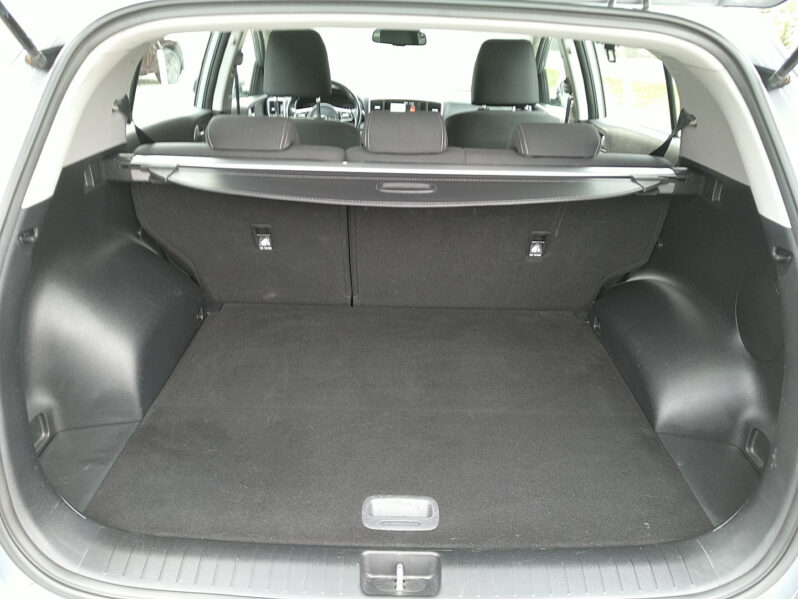 KIA Sportage 1,6 CRDI AUTOMATIK AWD SILBER voll