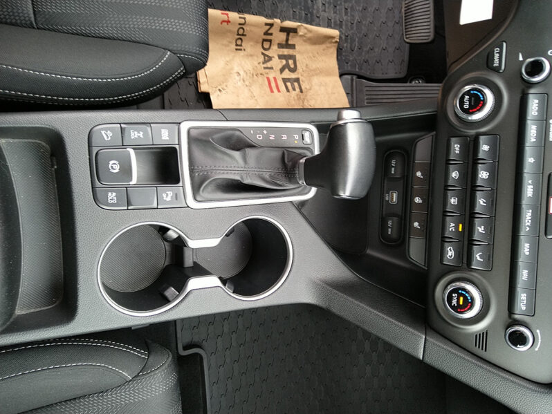 KIA Sportage 1,6 CRDI AUTOMATIK AWD SILBER voll