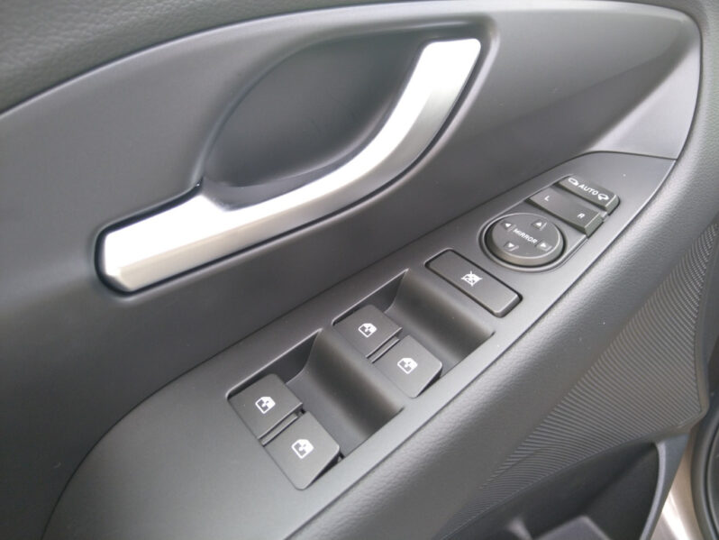 HYUNDAI i30 – PD Edition 30 1,5 DPI voll