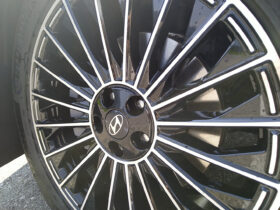 HYUNDAI IONIQ 9 Calligraphy 110 kWh 4WD WÄRMEPUMPE