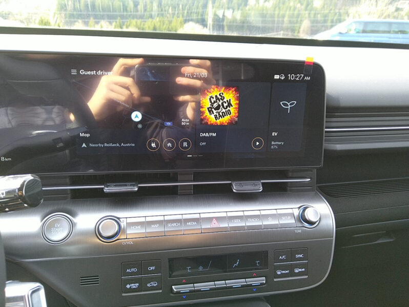 HYUNDAI KONA EV (SX2) GO 64,8 kWh WÄRMEPUMPE voll