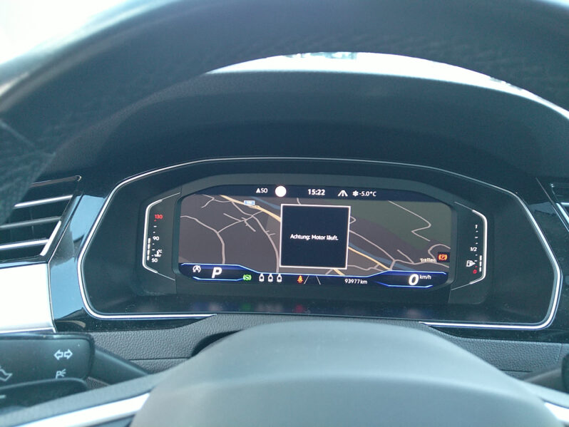 VW Passat Alltrack Kombi 2,0 TDI SCR 4Motion DSG voll