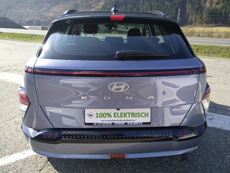 HYUNDAI KONA EV (SX2) Smart Line 48,6kWh DACH SW WÄRMEP. DESIGNP. voll
