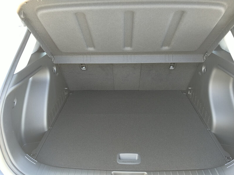 HYUNDAI KONA EV (SX2) Smart Line 48,6kWh DACH SW WÄRMEP. DESIGNP. voll