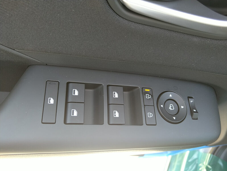 HYUNDAI KONA EV (SX2) Smart Line 48,6kWh DACH SW WÄRMEP. DESIGNP. voll