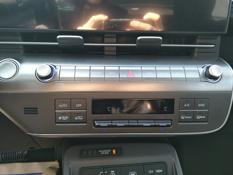 HYUNDAI KONA EV (SX2) Smart Line 48,6kWh DACH SW WÄRMEP. DESIGNP. voll