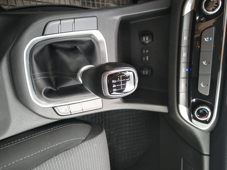 HYUNDAI i30 5 Türer Entry 1,4 MPI voll