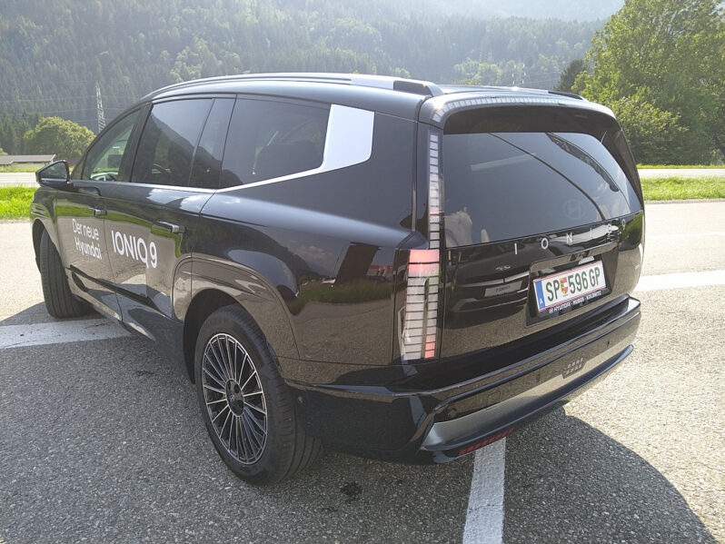 HYUNDAI IONIQ 9 Calligraphy 110 kWh 4WD WÄRMEPUMPE voll