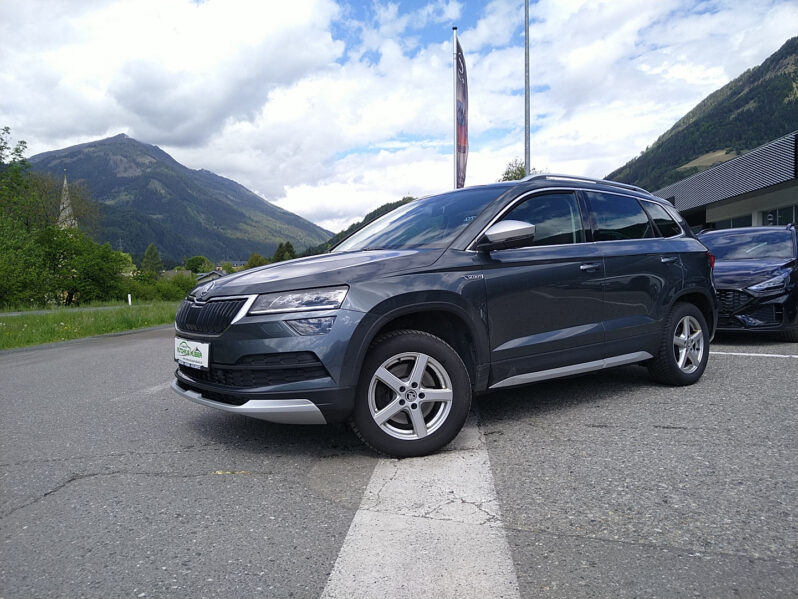 SKODA Karoq 2,0 TDI SCR 4×4 Scout voll