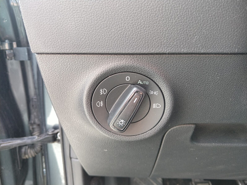 SKODA Karoq 2,0 TDI SCR 4×4 Scout voll