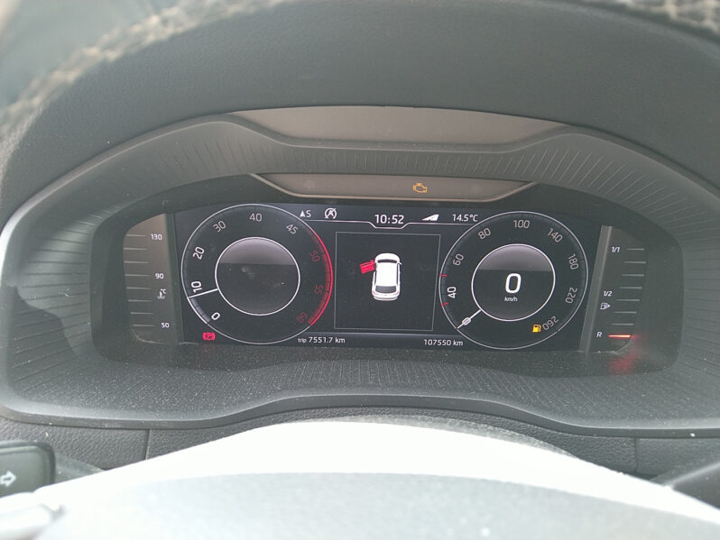 SKODA Karoq 2,0 TDI SCR 4×4 Scout voll
