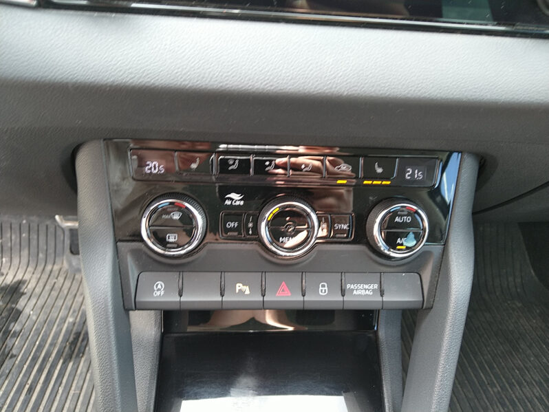 SKODA Karoq 2,0 TDI SCR 4×4 Scout voll
