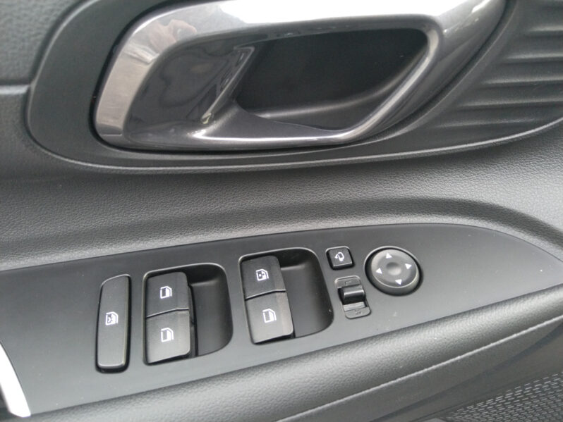 HYUNDAI i20 Trend Line 1.0 T-GDI 17erALU voll