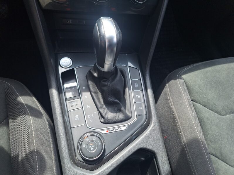 VW Tiguan 2,0 TDI SCR 4Motion Highline DSG voll