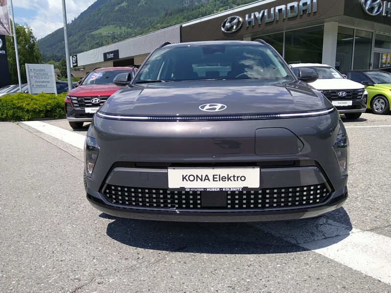 HYUNDAI KONA EV (SX2) Smart Line 64,8 kWh k7es2-P20-O20 voll