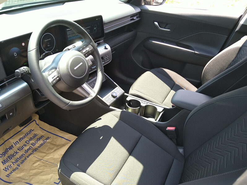 HYUNDAI KONA EV (SX2) Smart Line 64,8 kWh k7es2-P20-O20 voll