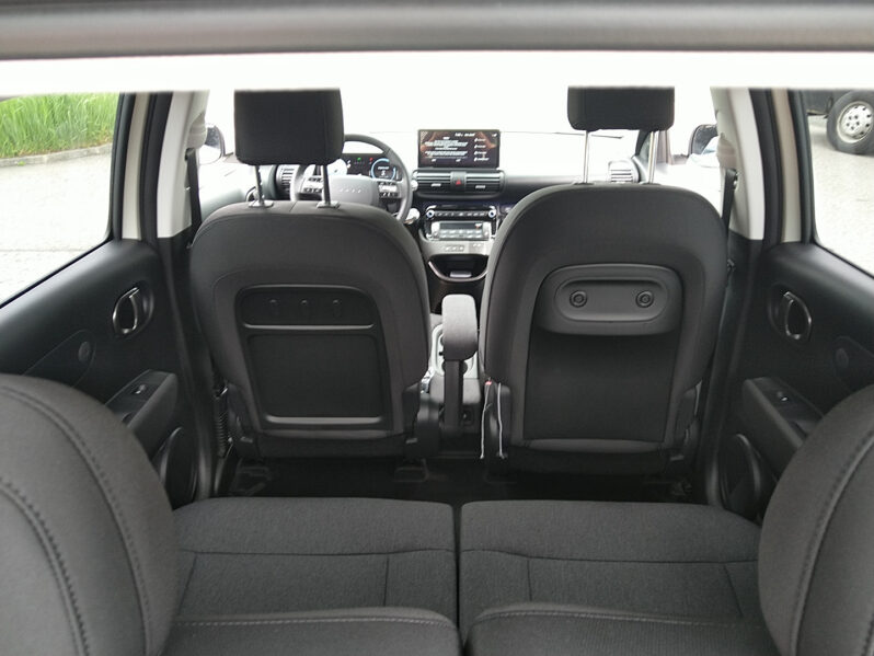 HYUNDAI INSTER Trend Line 49kWh r5t42-P3/4-O1 voll