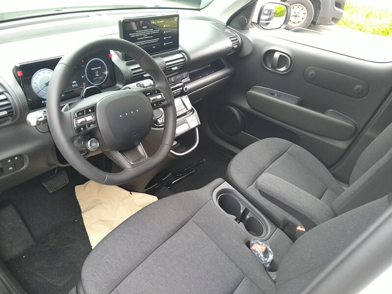 HYUNDAI INSTER Trend Line 49kWh r5t42-P3/4-O1 voll