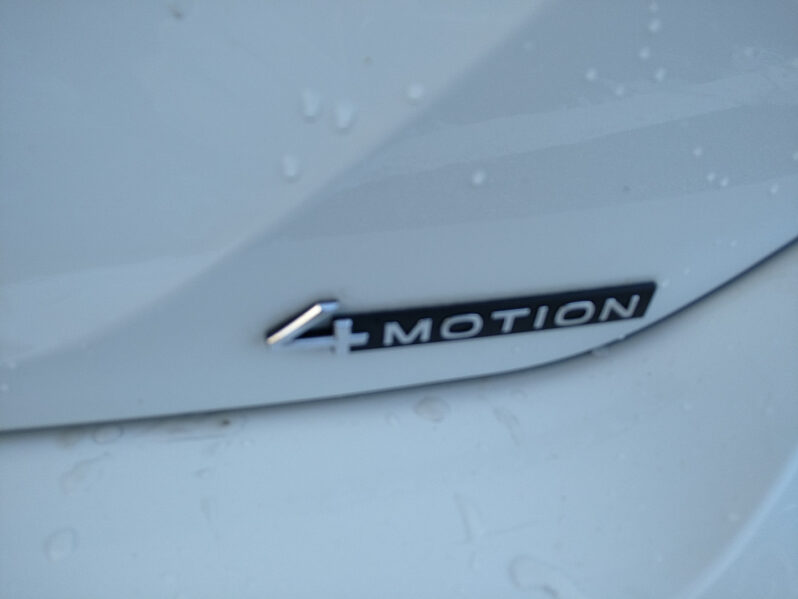 VW Passat Alltrack Kombi 2,0 TDI SCR 4Motion DSG voll