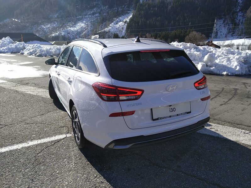 HYUNDAI i30 Kombi MT – PD GO 1.0 T-GDI c6kg1-OO3 voll