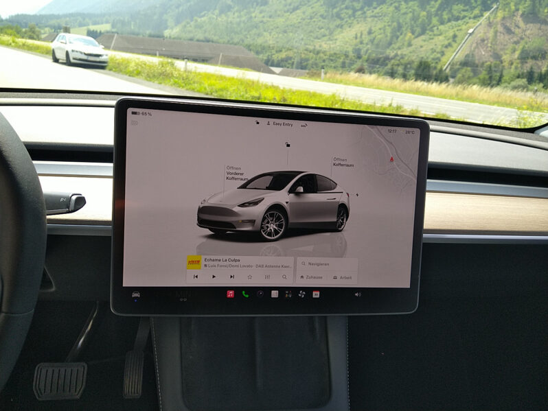 TESLA Model Y LONG RANGE 75kWh AWD voll