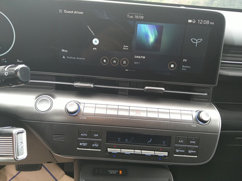 HYUNDAI KONA EV (SX2) GO 64,8 kWh Tech WP voll